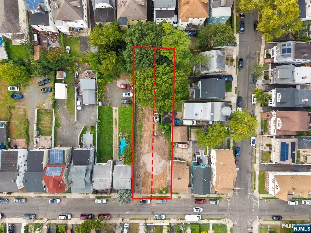 Newark, NJ 07106,39 Grand