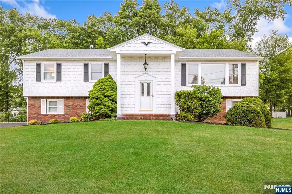 Fairfield, NJ 07004,10 Jill