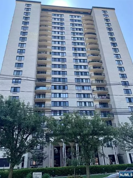 1590 Anderson AVE #7E, Fort Lee, NJ 07024