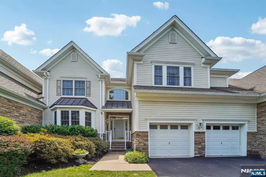 50 Baxter LN #47, West Orange, NJ 07052
