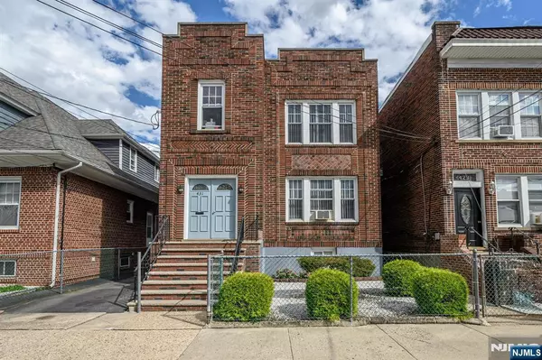 431 12th ST, Newark, NJ 07107