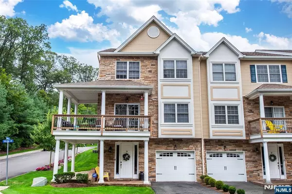 29 Halina LN, Butler Borough, NJ 07405