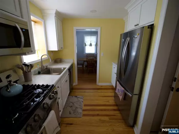 Fair Lawn, NJ 07410,7-22 Berdan AVE