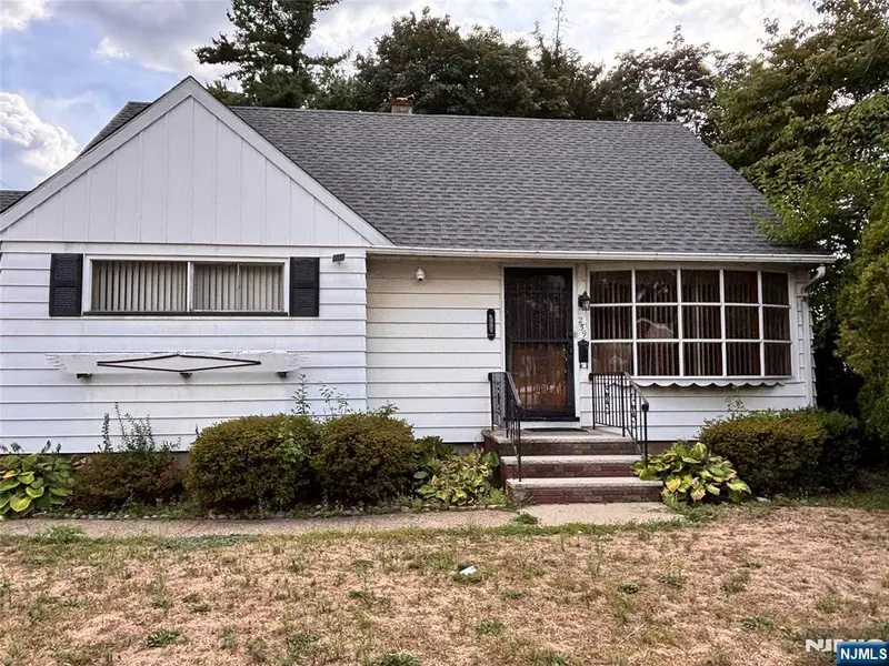 259 Passaic ST, Rochelle Park, NJ 07662