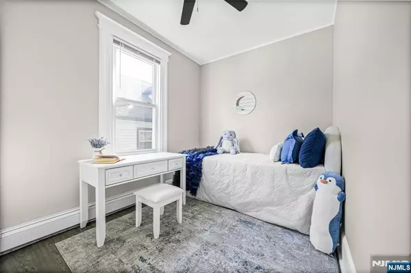 Bloomfield, NJ 07003,29 Pitt ST #2