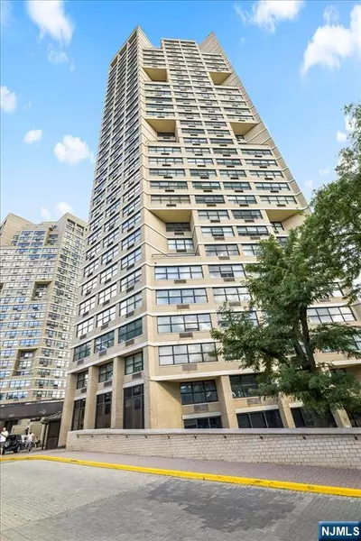 7000 E John F Kennedy #19D, Guttenberg, NJ 07093