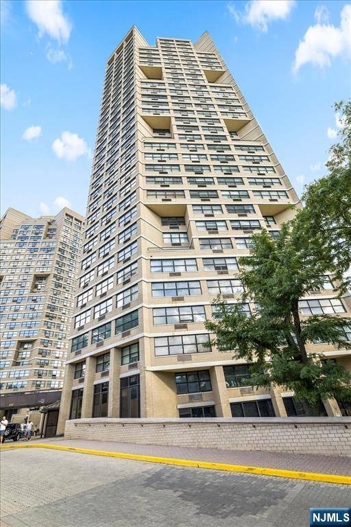 7000 E John F Kennedy #19D, Guttenberg, NJ 07093