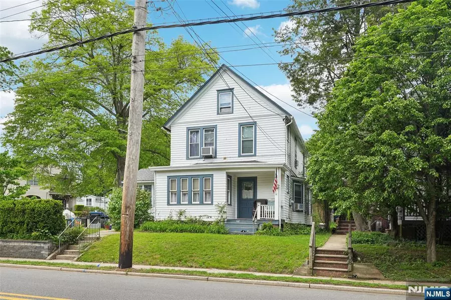 412 S Maple AVE #2, Glen Rock, NJ 07452