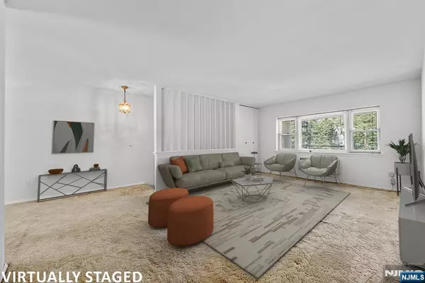 Tenafly, NJ 07670,54 Westervelt AVE #B