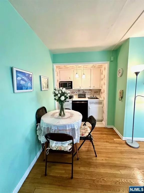 Fort Lee, NJ 07024,410 Park PL #5J