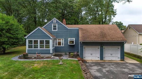 15 Old Rifle Camp RD, Woodland Park, NJ 07424