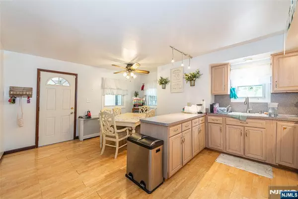 Bloomfield, NJ 07003,31 Spring ST