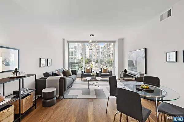 1200 Ave At Port Imperial ##520, Weehawken, NJ 07086