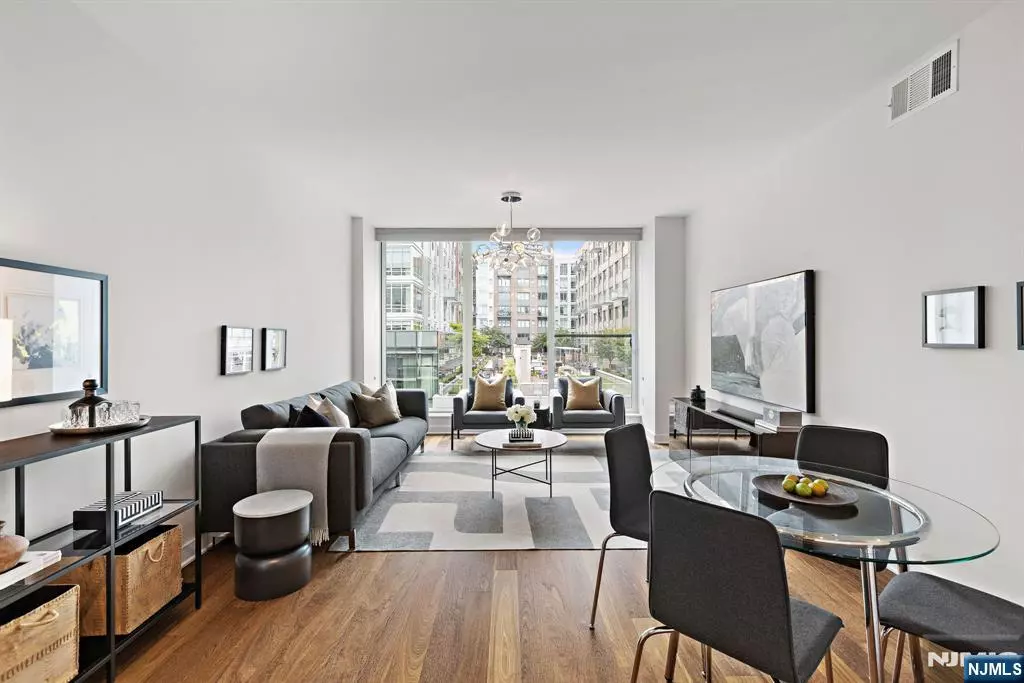 Weehawken, NJ 07086,1200 Ave At Port Imperial ##520