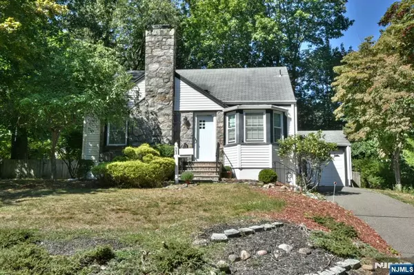 Ramsey, NJ 07446,23 Elm AVE