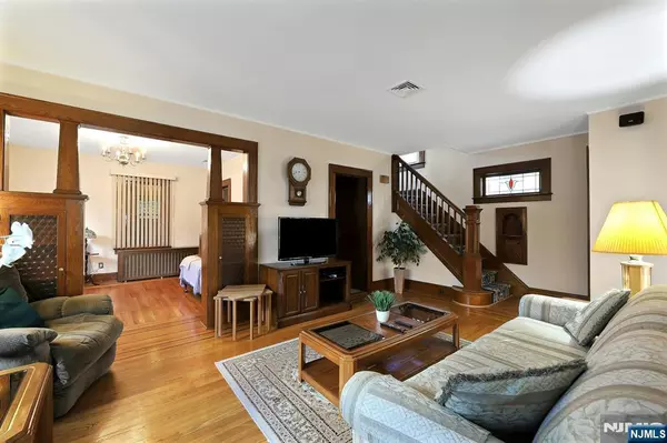 Dumont, NJ 07628,48 W Linden AVE