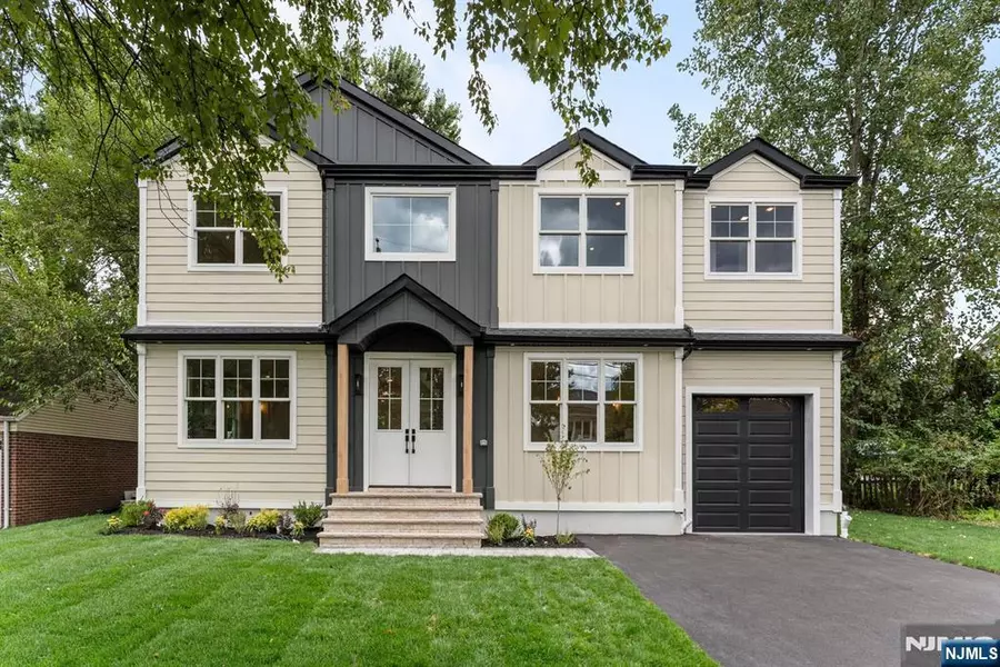 421 Ryeside AVE, New Milford, NJ 07646