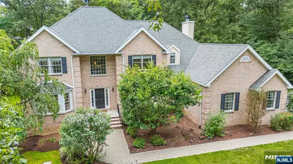 Sparta, NJ 07871,6 Crestview LN