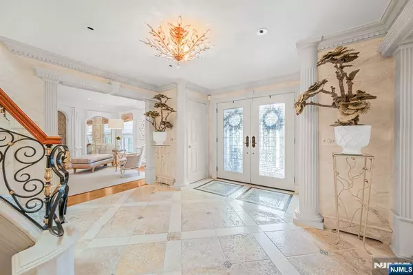 Montville Township, NJ 07045,22 Fawn DR