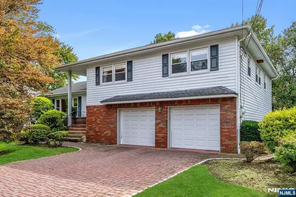 40-14 Marie CT, Fair Lawn, NJ 07410