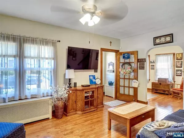 Fair Lawn, NJ 07410,14-24 11th