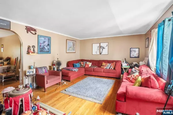 Newark, NJ 07106,1080-1084 18th AVE