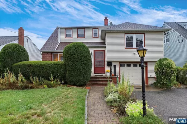 7-04 4th ST, Fair Lawn, NJ 07410