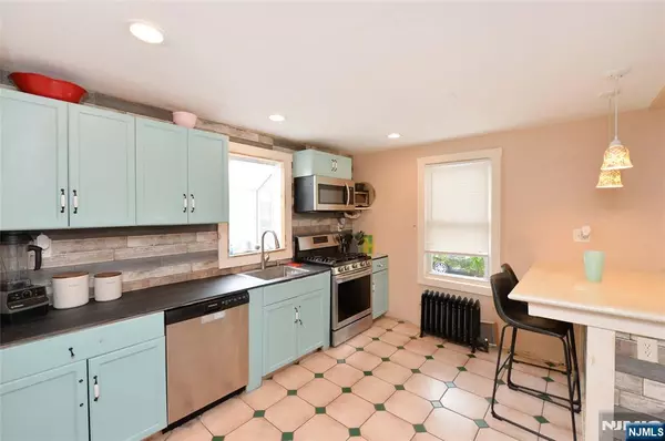 Belleville, NJ 07109,125 Overlook AVE