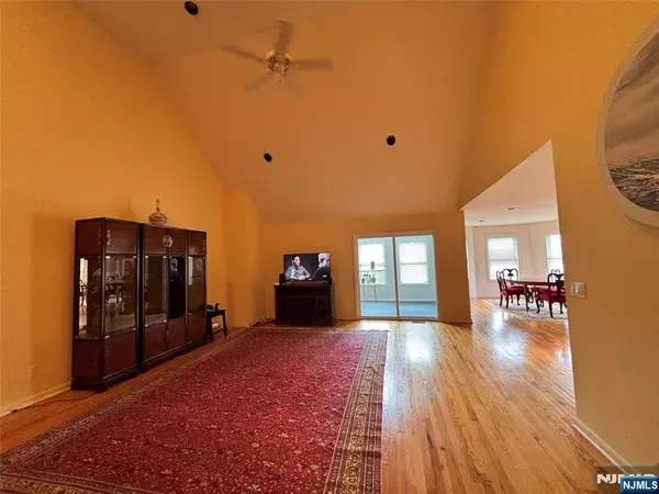 Hamburg, NJ 07419,5 Little Tarn CT