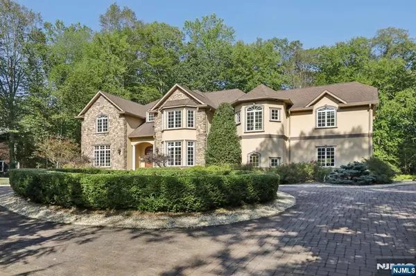 Saddle River, NJ 07458,16 Eugene RD