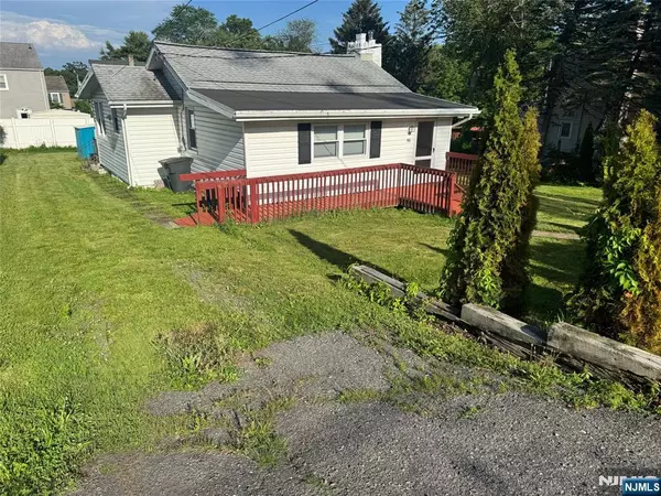 56 Calumet AVE, Par-troy Hills Twp., NJ 07034