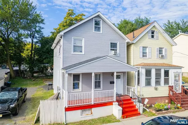 276 New ST, Orange, NJ 07050