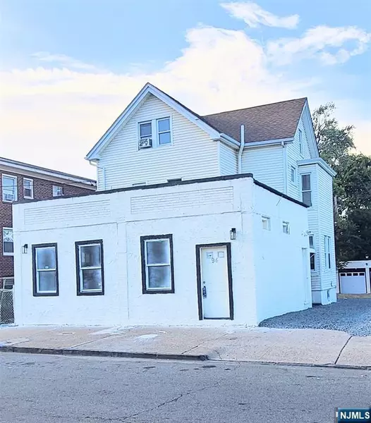 94 Dodd ST, East Orange, NJ 07017