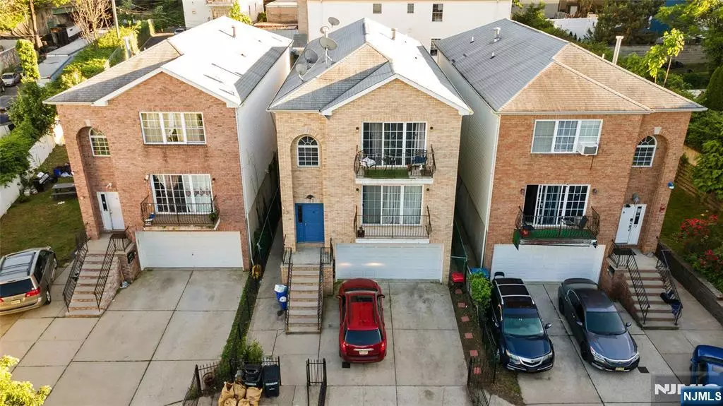 14 Seabury CT, Newark, NJ 07104