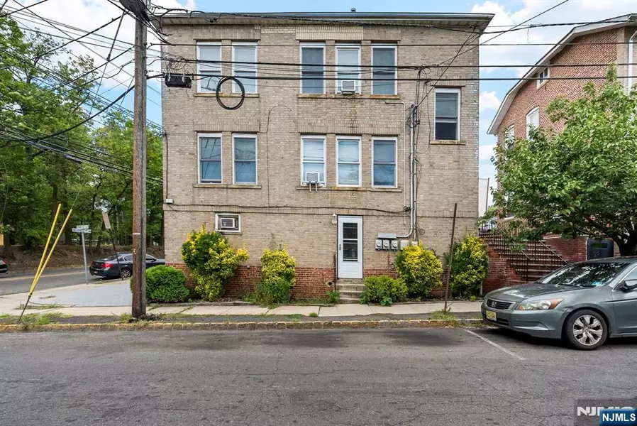 1 Cedar Hill AVE, Belleville, NJ 07109