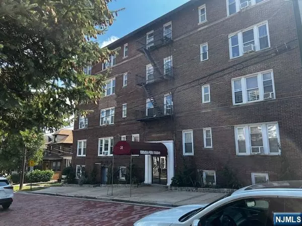 31 75th ST #2C, North Bergen, NJ 07047