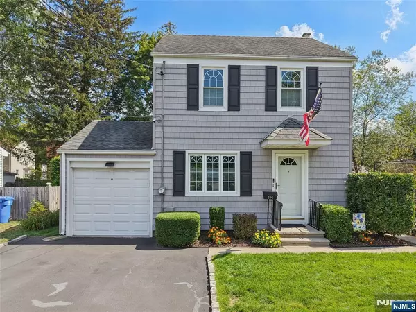 390 Spring Valley RD, Paramus, NJ 07652