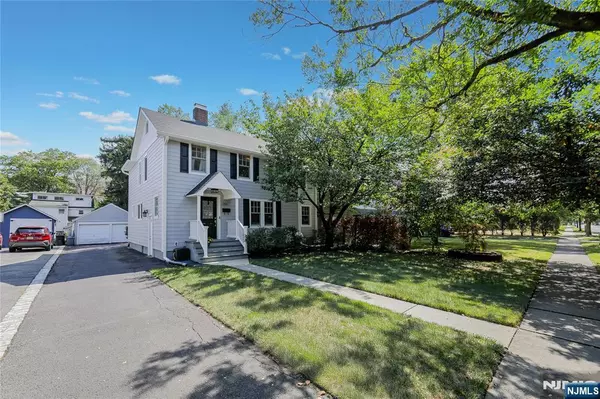 Ridgewood, NJ 07450,359 N Pleasant AVE