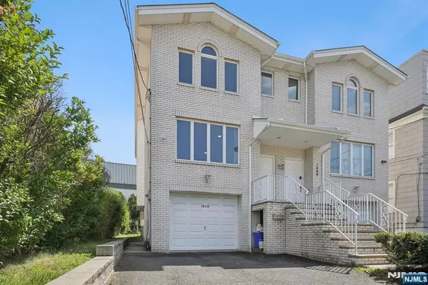 1670 Maple ST, Fort Lee, NJ 07024