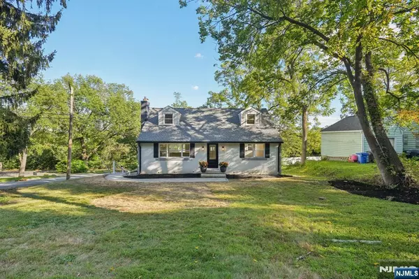 Morris Township, NJ 07960,4 Old Harter RD