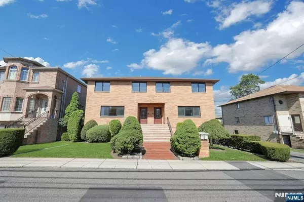 Fort Lee, NJ 07024,2413 Hammett AVE #A