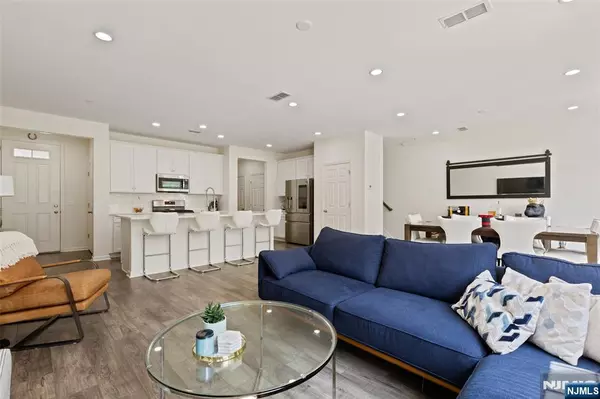 Cedar Grove, NJ 07009,124 Sequoia DR