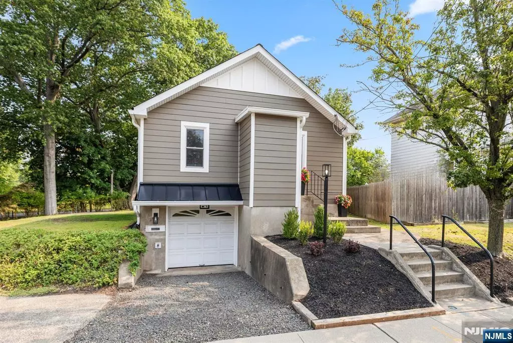 Woodland Park, NJ 07424,15 Lackawanna