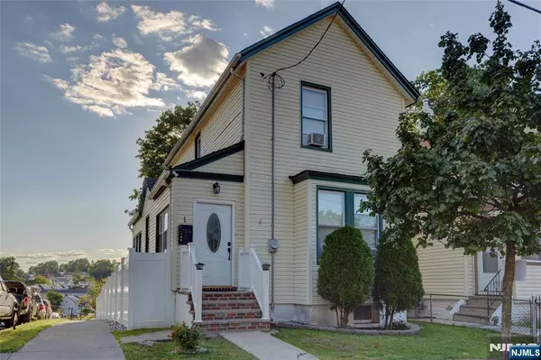 Passaic, NJ 07055,1 Spruce