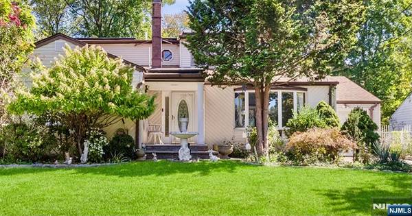 766 7th AVE, River Edge, NJ 07661