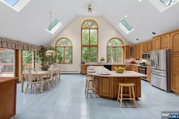 Ringwood, NJ 07456,103 Burnt Meadow