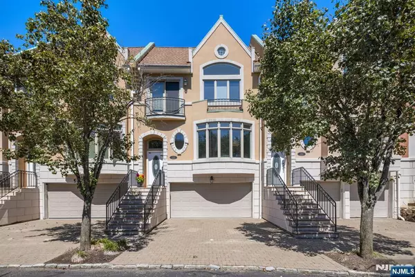 121 Winding Creek WAY, Old Tappan, NJ 07675