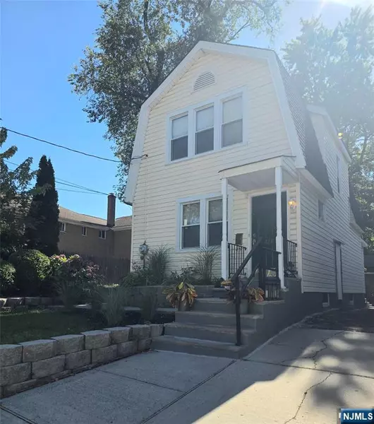 428 Washington TER, Leonia, NJ 07605