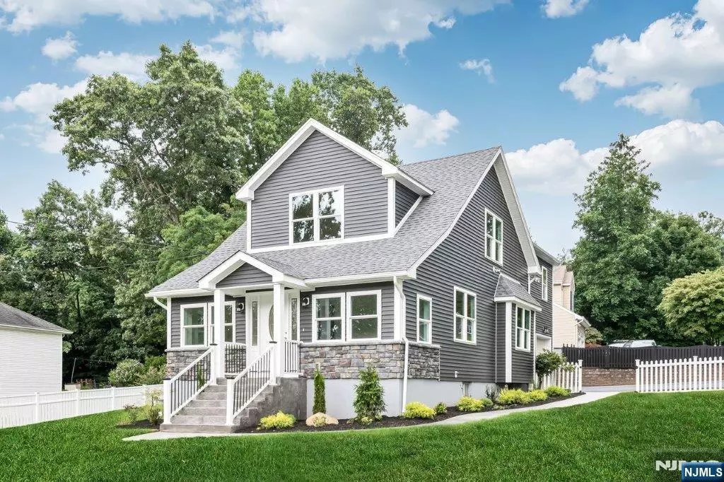 Woodcliff Lake, NJ 07677,70 Campbell AVE