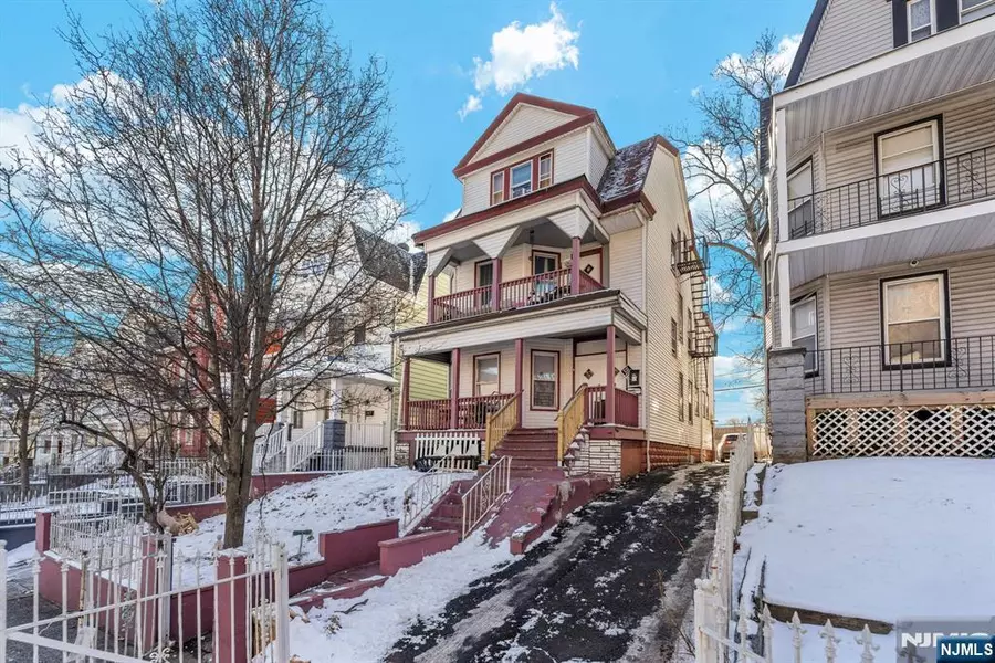 505 Park AVE, East Orange, NJ 07017